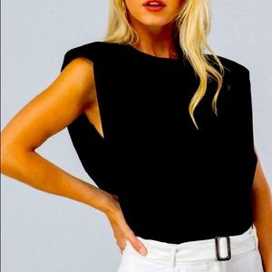 BY EXPRESS PADDED SHOULDER CAP SLEEVE MUSCLE TOP!❤️🎁